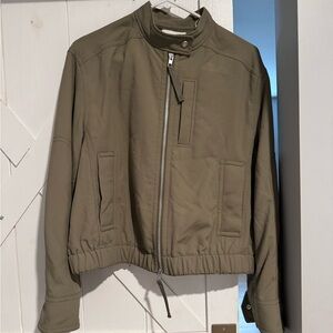 NWT Vince Oak Moss Cropped Bomber Jacket